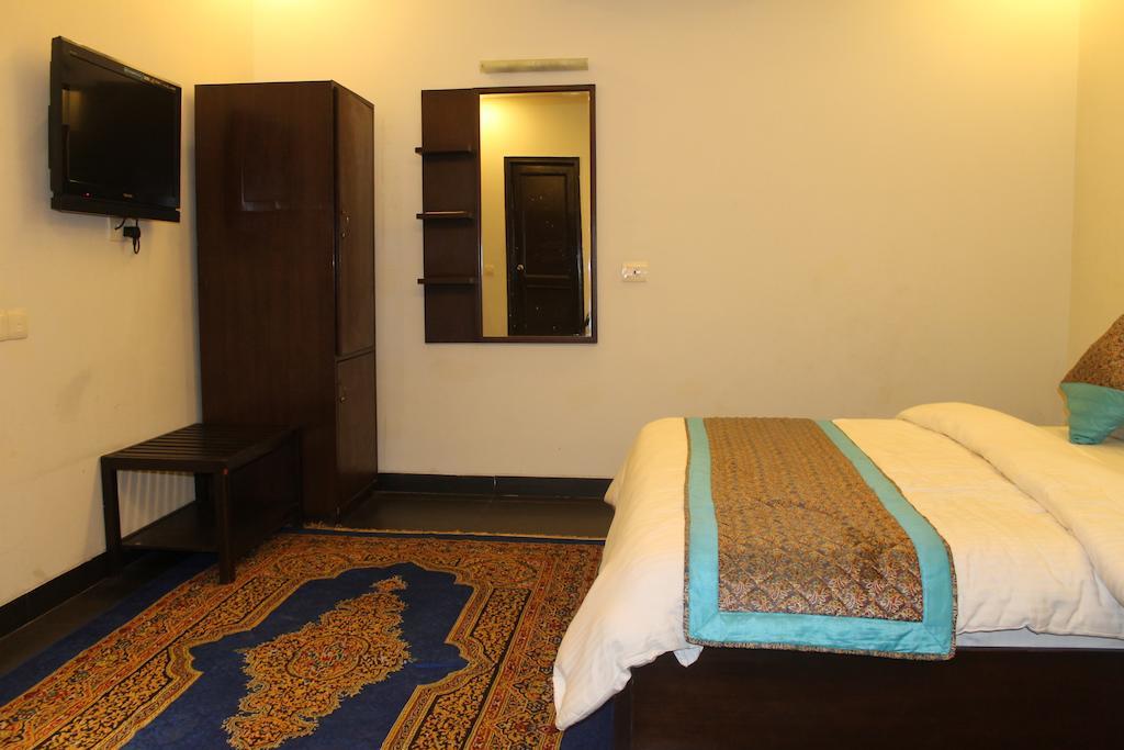 Airport Hotel Jet Inn Suites Нью-Делі Номер фото
