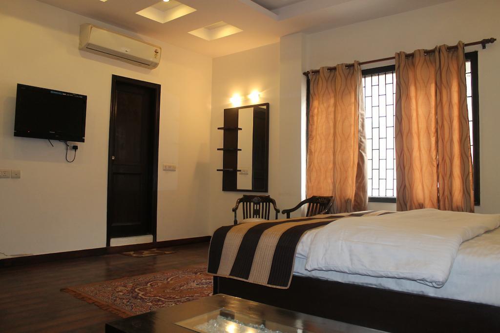 Airport Hotel Jet Inn Suites Нью-Делі Номер фото