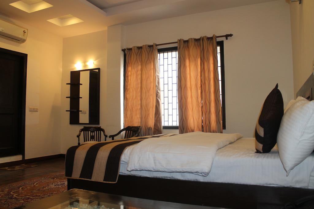 Airport Hotel Jet Inn Suites Нью-Делі Номер фото